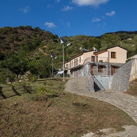 Turismo Rurale Il Sole Villa Sant'Angelo di Brolo Luaran gambar