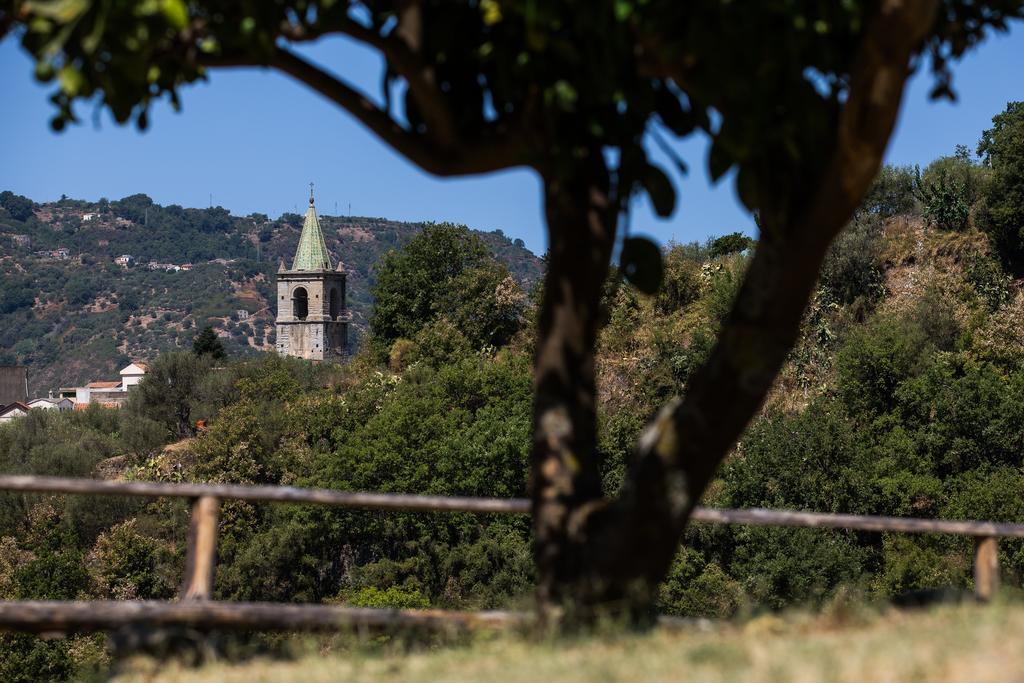 Turismo Rurale Il Sole Villa Sant'Angelo di Brolo Luaran gambar