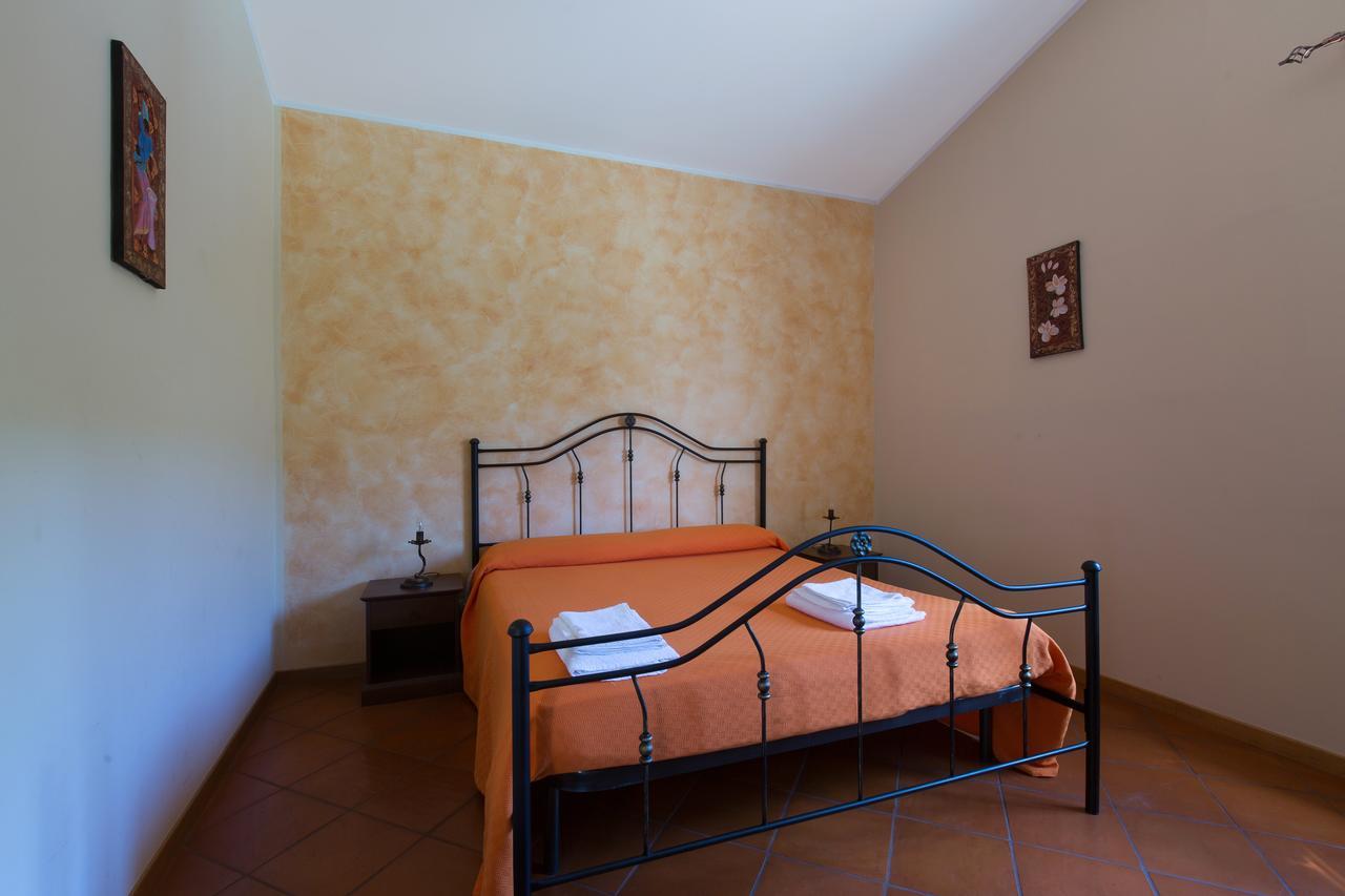 Turismo Rurale Il Sole Villa Sant'Angelo di Brolo Luaran gambar