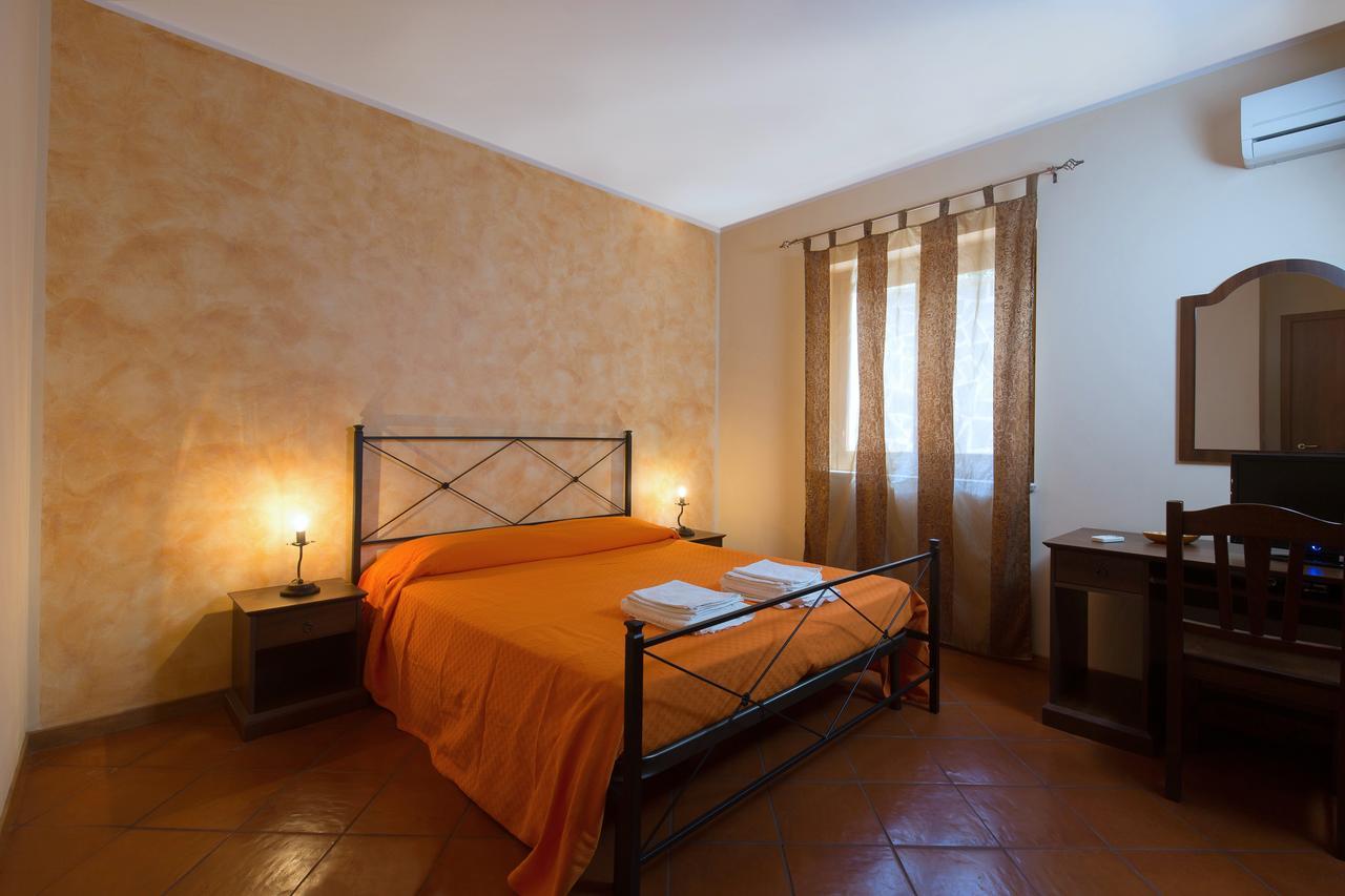 Turismo Rurale Il Sole Villa Sant'Angelo di Brolo Luaran gambar