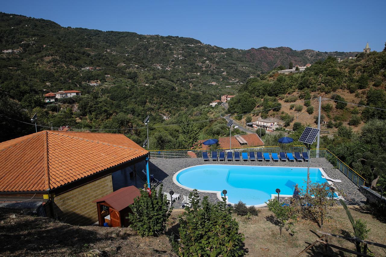 Turismo Rurale Il Sole Villa Sant'Angelo di Brolo Luaran gambar